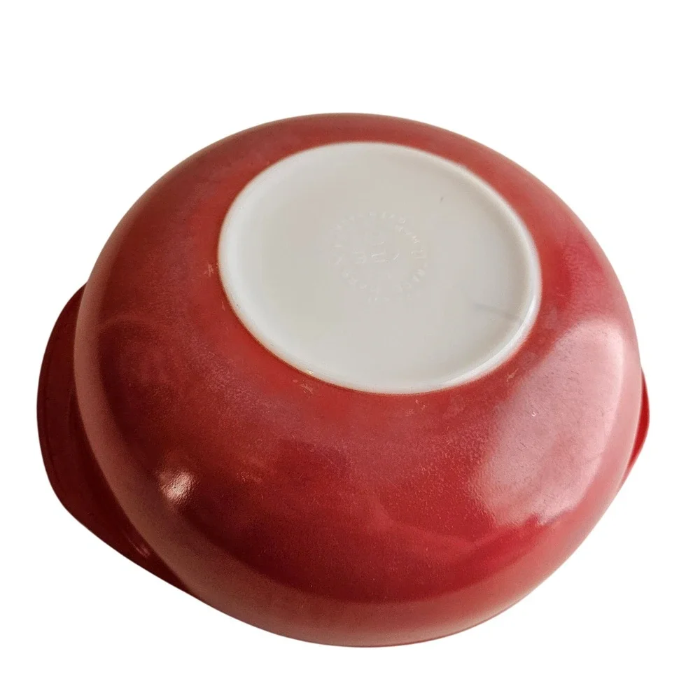 Vintage Pyrex 024 Casserole Bowl 2 Qt Coral Pink Red Milk Glass 8.25 USA‎ FLAWS